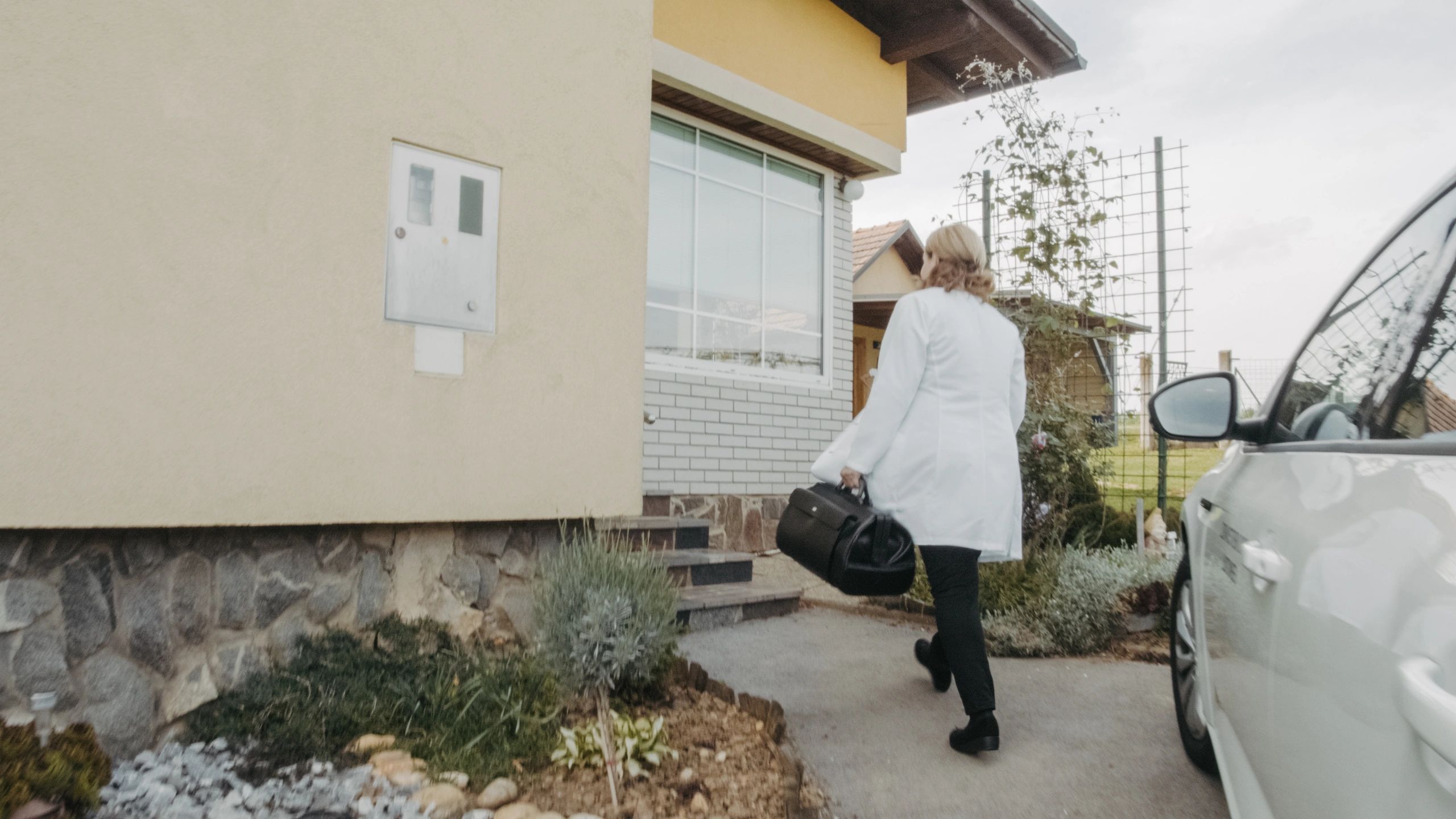 mobile chiropractor house call modern healthcare